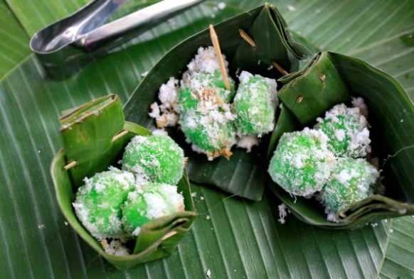 Kue Klepon Makanan Khas Tradisional Indonesia