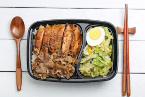 kemasan bisnis kuliner berjenis lunch box