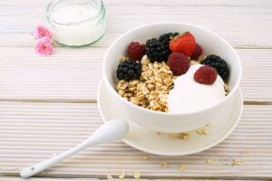 makanan untuk menjaga kesehatan imun tubuh - yogurt